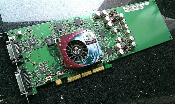 GeForce 4显卡能卖1000美元，赶紧回家找找老显卡还在不